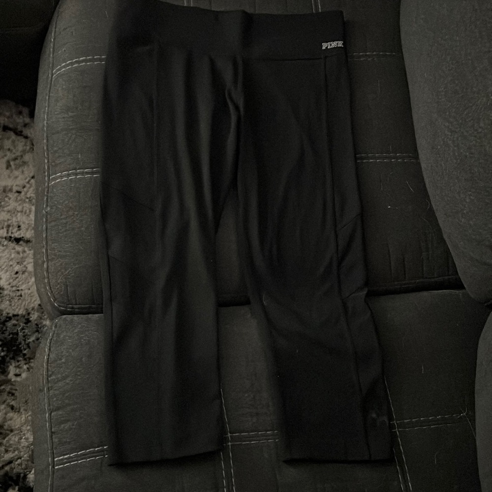 NWT cropped legging